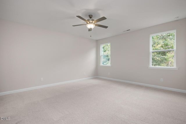 559 Whinfield Place, Aberdeen, NC 28315