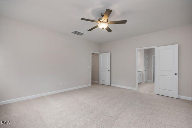 559 Whinfield Place, Aberdeen, NC 28315