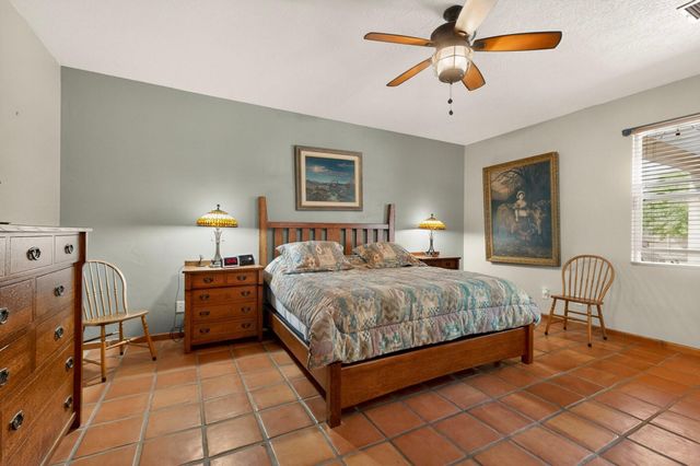 250 Phillips Road, Los Lunas, NM 87031