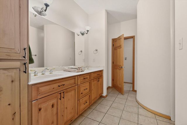250 Phillips Road, Los Lunas, NM 87031
