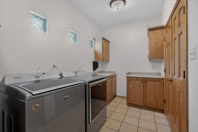 250 Phillips Road, Los Lunas, NM 87031