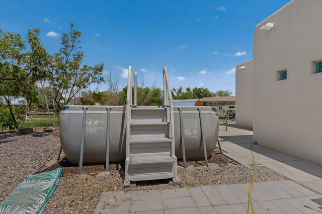 250 Phillips Road, Los Lunas, NM 87031
