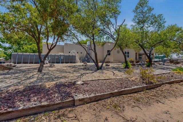 250 Phillips Road, Los Lunas, NM 87031