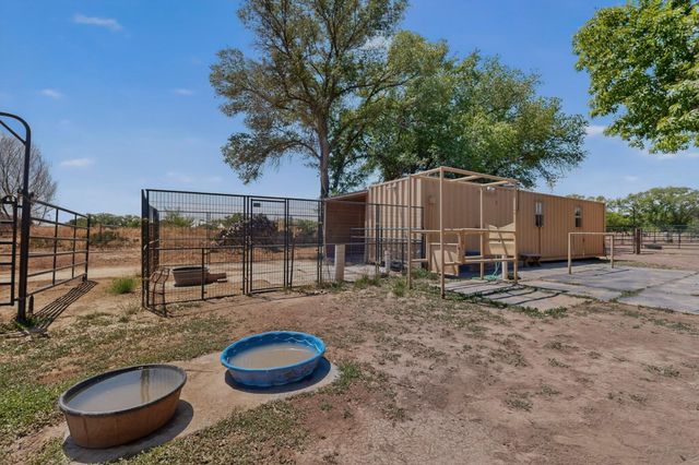 250 Phillips Road, Los Lunas, NM 87031