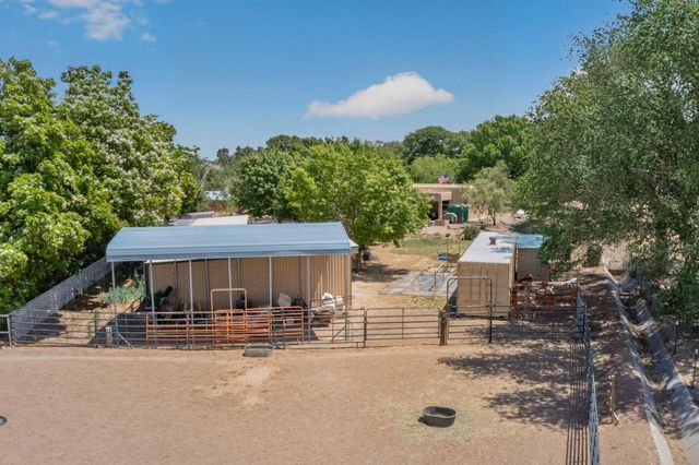 250 Phillips Road, Los Lunas, NM 87031
