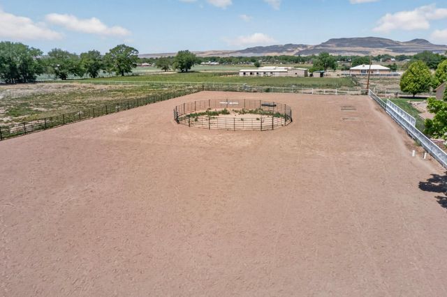 250 Phillips Road, Los Lunas, NM 87031