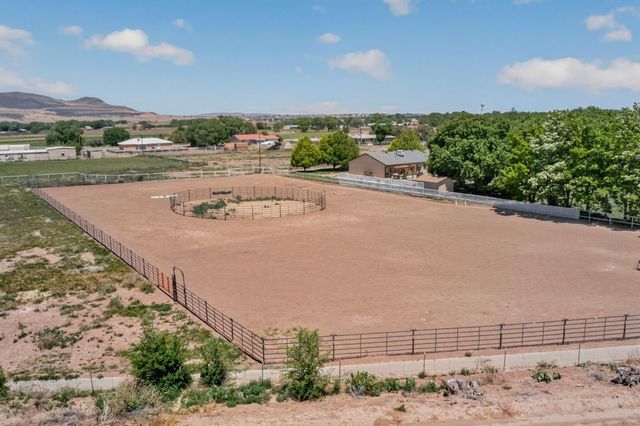 250 Phillips Road, Los Lunas, NM 87031
