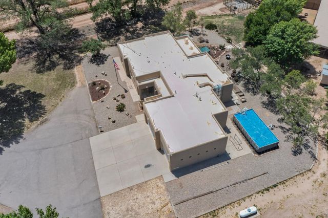 250 Phillips Road, Los Lunas, NM 87031