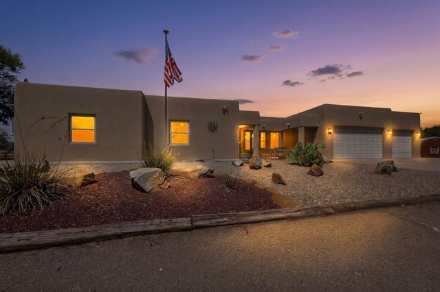 250 Phillips Road, Los Lunas, NM 87031