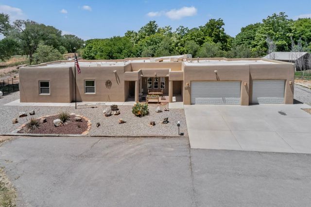 250 Phillips Road, Los Lunas, NM 87031