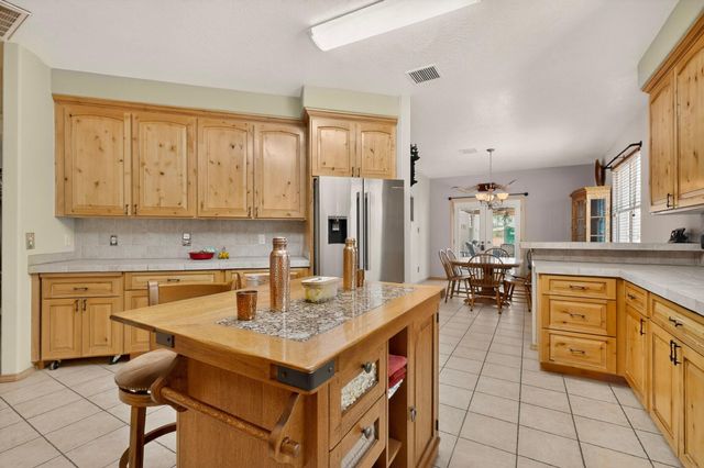 250 Phillips Road, Los Lunas, NM 87031