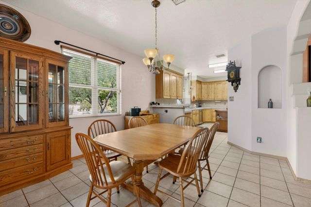 250 Phillips Road, Los Lunas, NM 87031