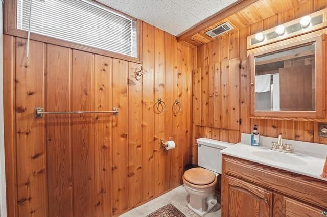 10180 County Highway H, Iron River, WI 54847