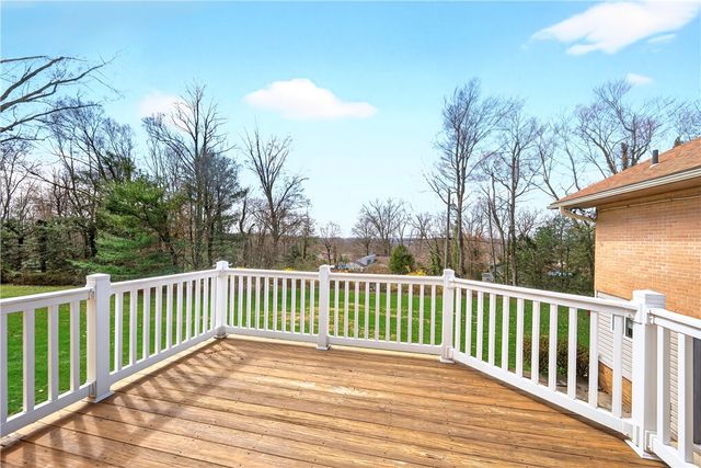 243 Greenridge Rd, Hempfield Twp, PA 15601