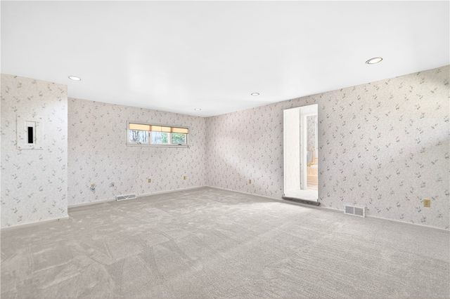 243 Greenridge Rd, Hempfield Twp, PA 15601