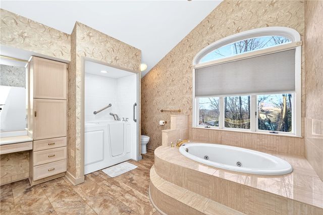 243 Greenridge Rd, Hempfield Twp, PA 15601