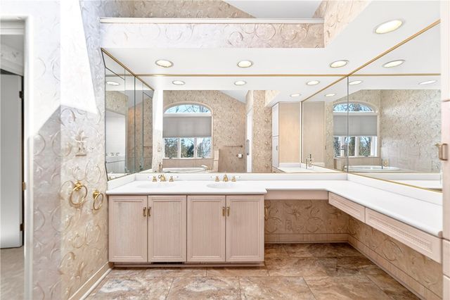 243 Greenridge Rd, Hempfield Twp, PA 15601