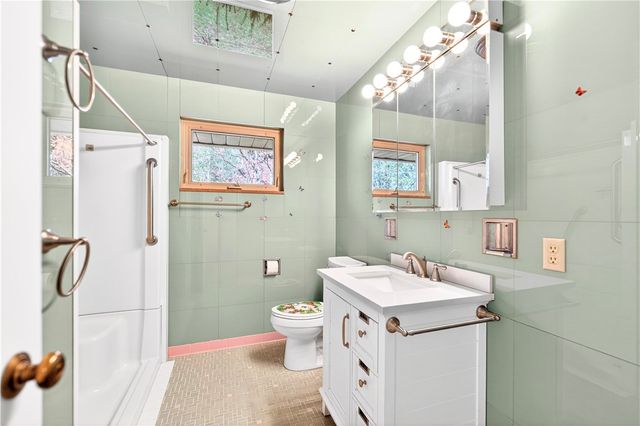 243 Greenridge Rd, Hempfield Twp, PA 15601