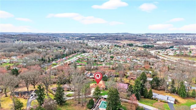 243 Greenridge Rd, Hempfield Twp, PA 15601