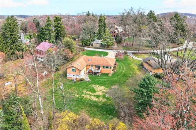 243 Greenridge Rd, Hempfield Twp, PA 15601