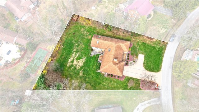 243 Greenridge Rd, Hempfield Twp, PA 15601