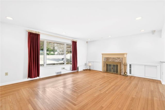 243 Greenridge Rd, Hempfield Twp, PA 15601