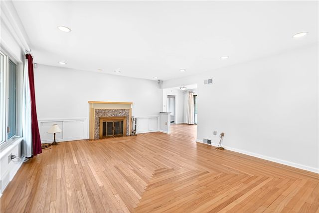 243 Greenridge Rd, Hempfield Twp, PA 15601