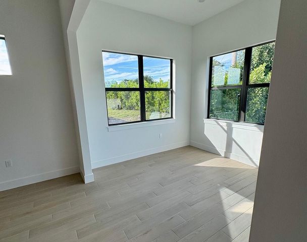 8225 Nilsa Place Stellar 39, Davie, FL 33328