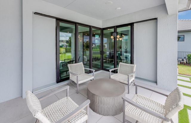 8225 Nilsa Place Stellar 39, Davie, FL 33328