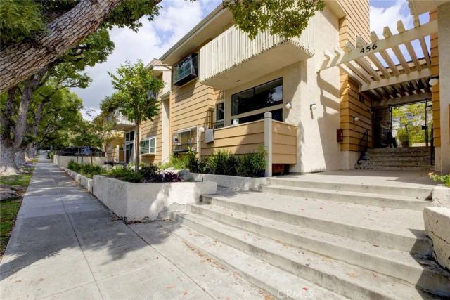 456 E San Jose K, Burbank, CA 91501