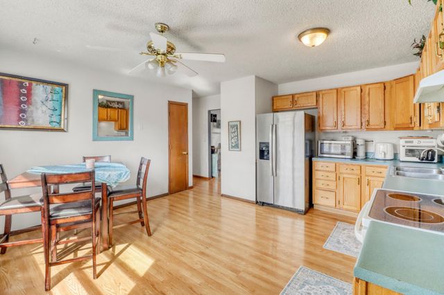 3102 8th Avenue N, Fargo, ND 58102