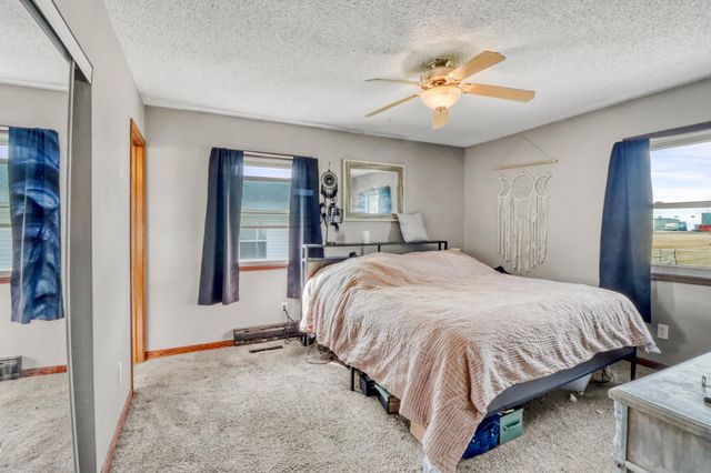 3102 8th Avenue N, Fargo, ND 58102