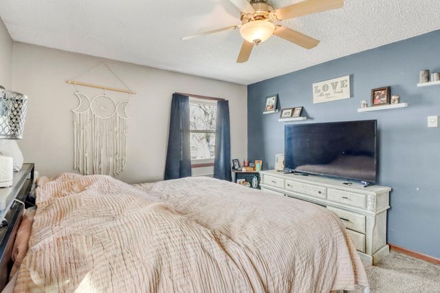 3102 8th Avenue N, Fargo, ND 58102