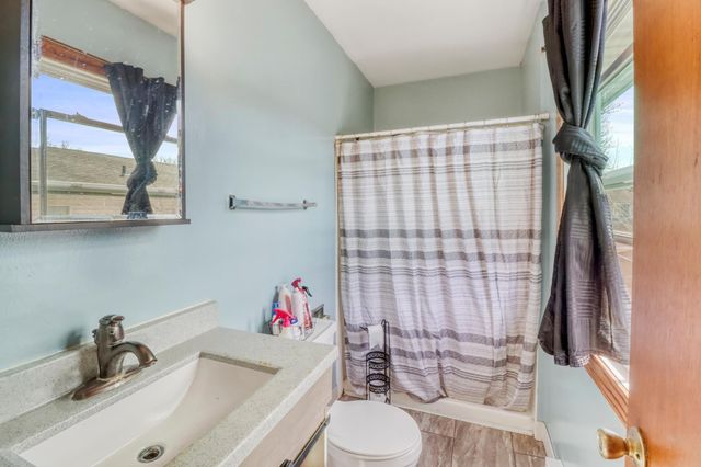 3102 8th Avenue N, Fargo, ND 58102