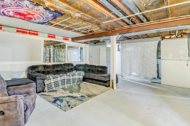 3102 8th Avenue N, Fargo, ND 58102