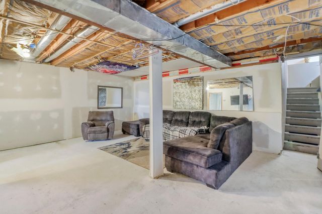 3102 8th Avenue N, Fargo, ND 58102