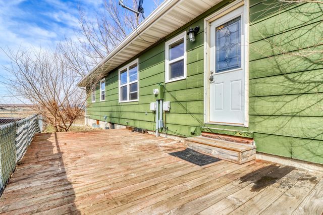 3102 8th Avenue N, Fargo, ND 58102