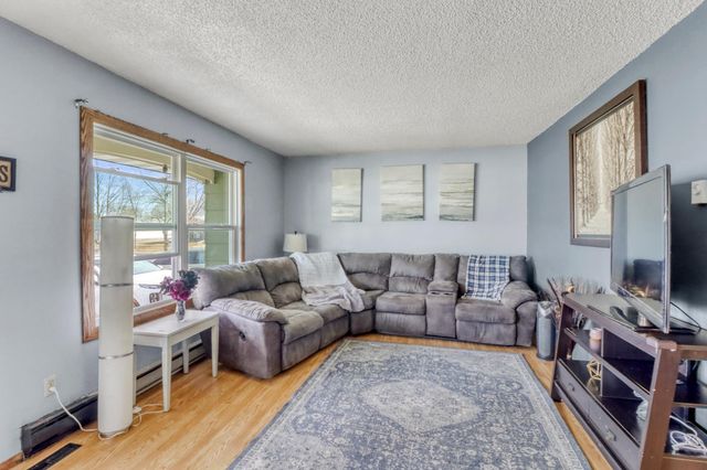 3102 8th Avenue N, Fargo, ND 58102