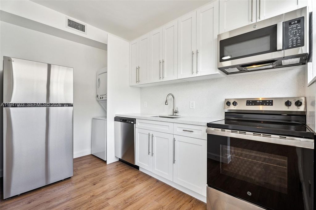 825 85th St 2, Miami Beach, FL 33141