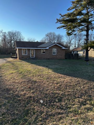 2722 Ann Dr, Clarksville, TN 37040