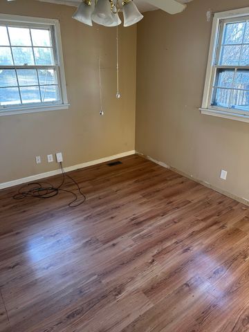 2722 Ann Dr, Clarksville, TN 37040