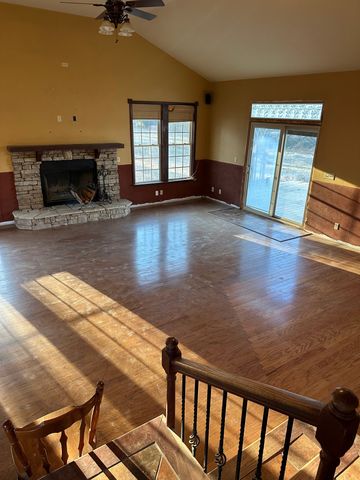 2722 Ann Dr, Clarksville, TN 37040