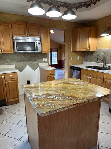 2722 Ann Dr, Clarksville, TN 37040