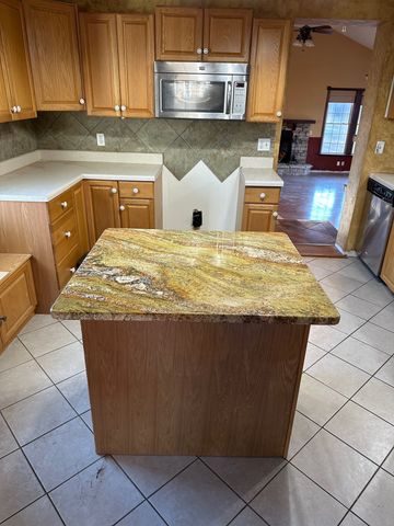 2722 Ann Dr, Clarksville, TN 37040