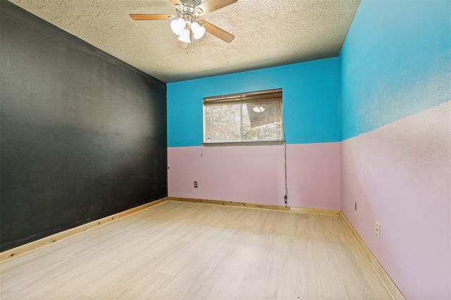 221 Tupelo Lane, Conroe, TX 77304