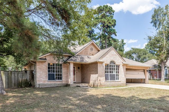 221 Tupelo Lane, Conroe, TX 77304