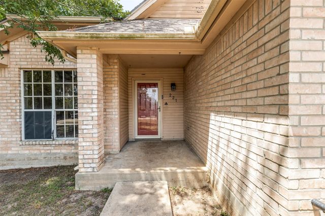 221 Tupelo Lane, Conroe, TX 77304