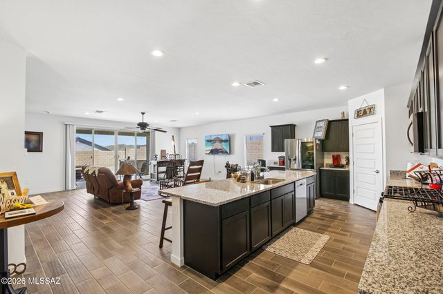 670 W Lexington Street, Vail, AZ 85641