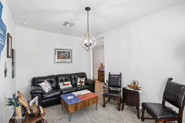 670 W Lexington Street, Vail, AZ 85641