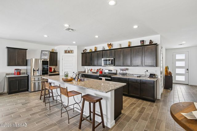 670 W Lexington Street, Vail, AZ 85641